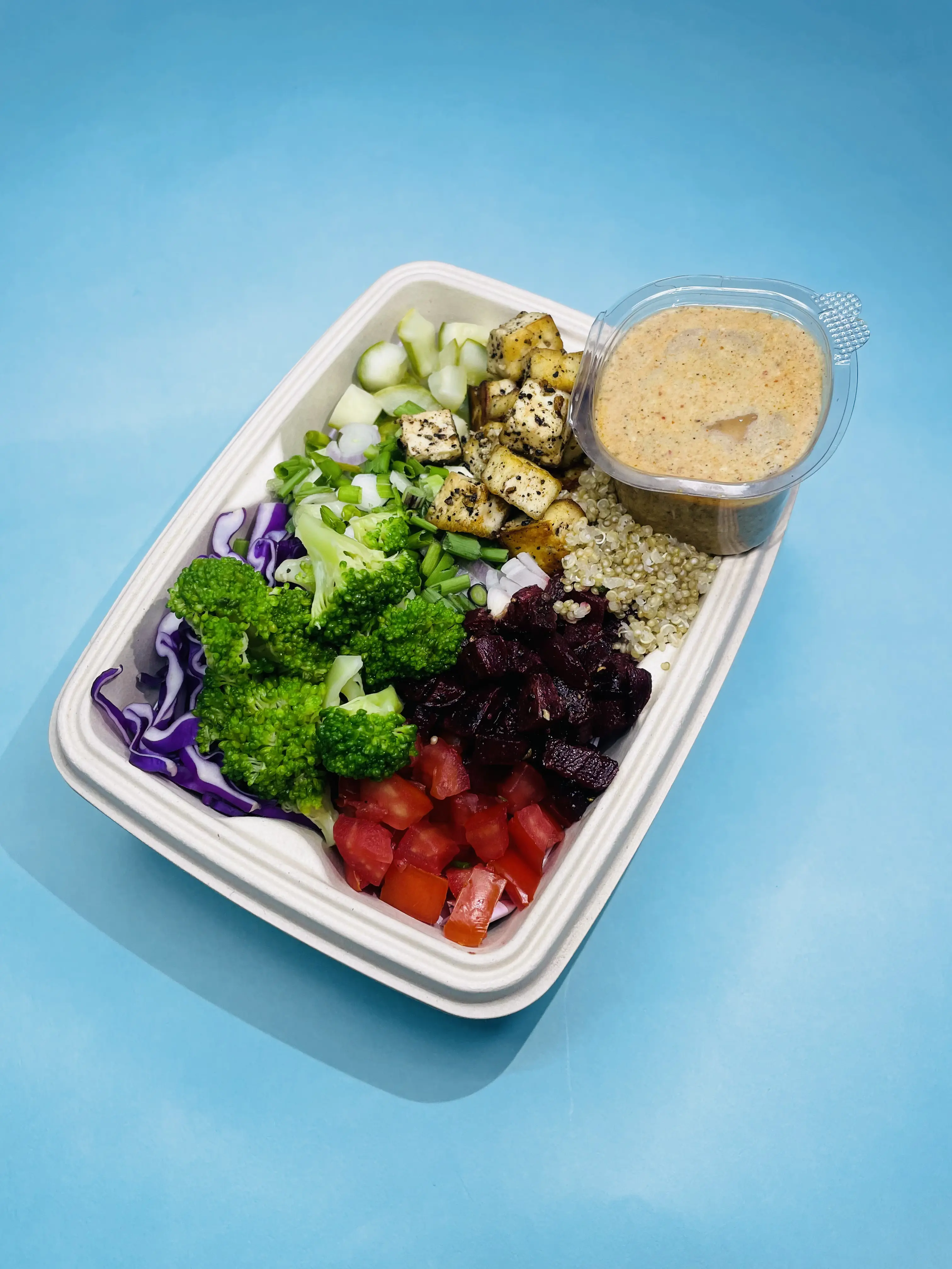 GOLDEN QUINOA BOWL